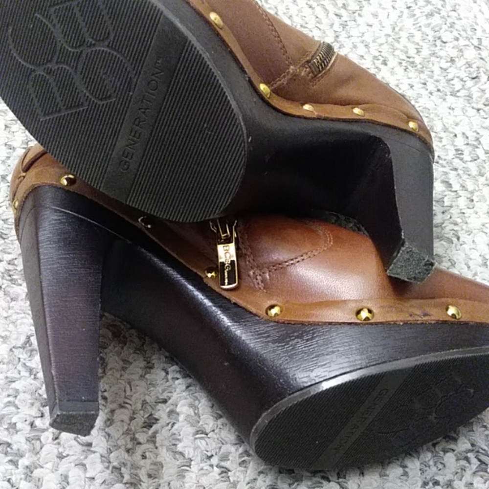 Boots - Picture 5 of 6
